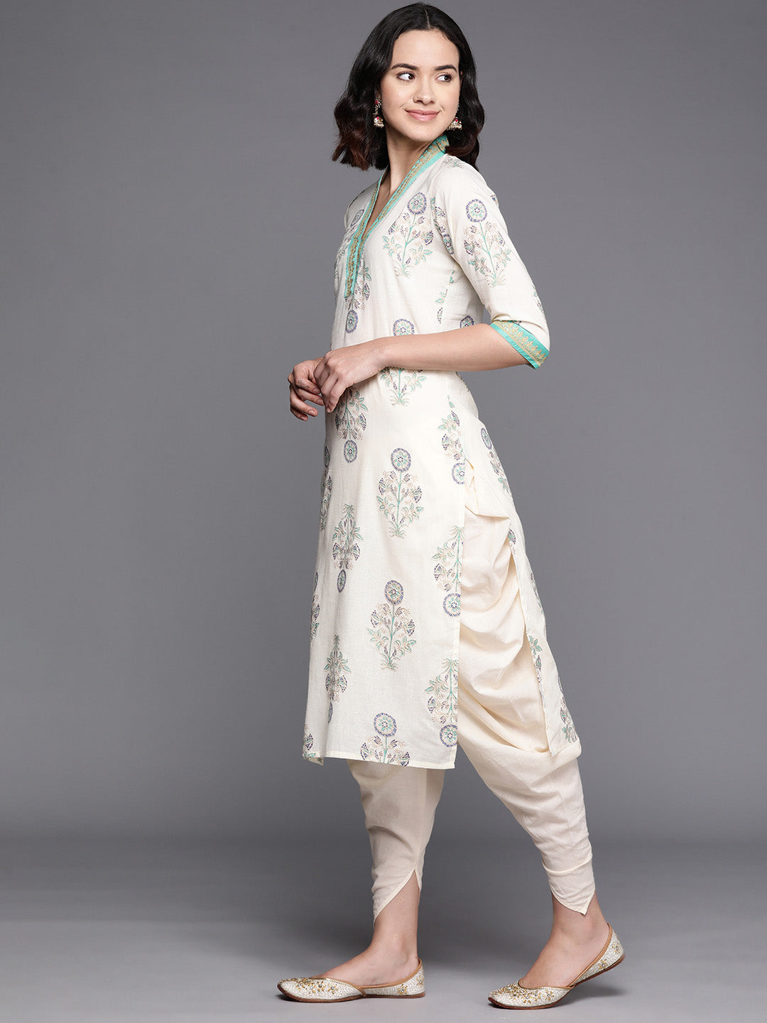 Ahalyaa Floral Printed Regular Pure Cotton Kurta With Dhoti Pants