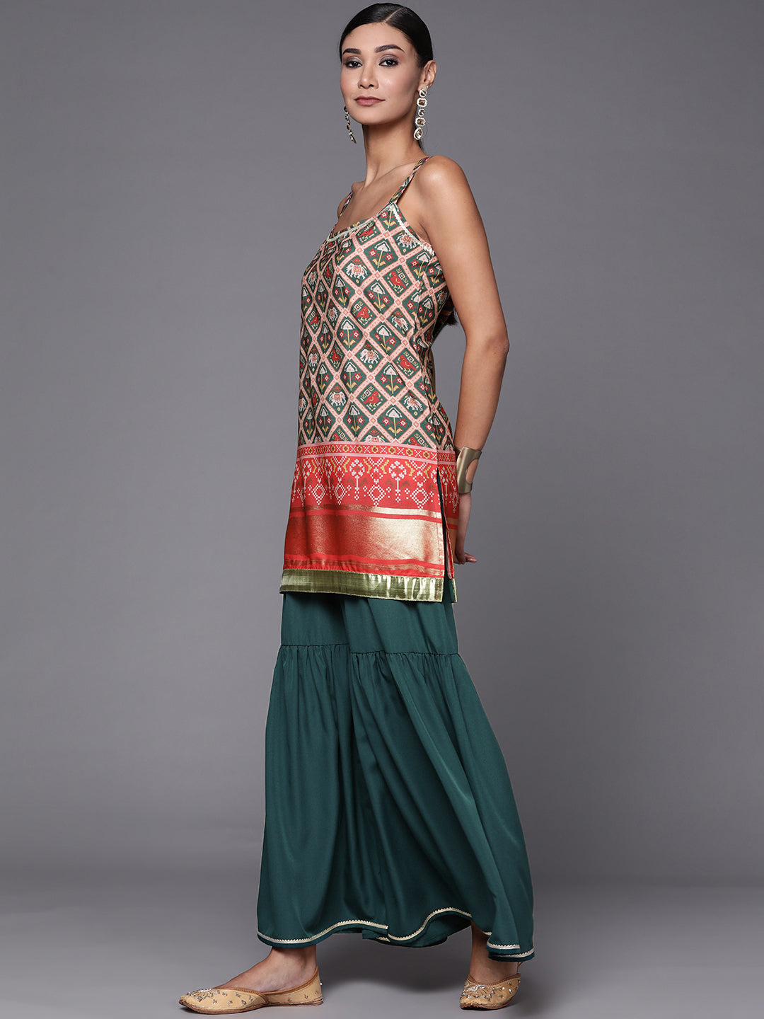 Women's Green & Red Printed Sharara Set With Dupatta