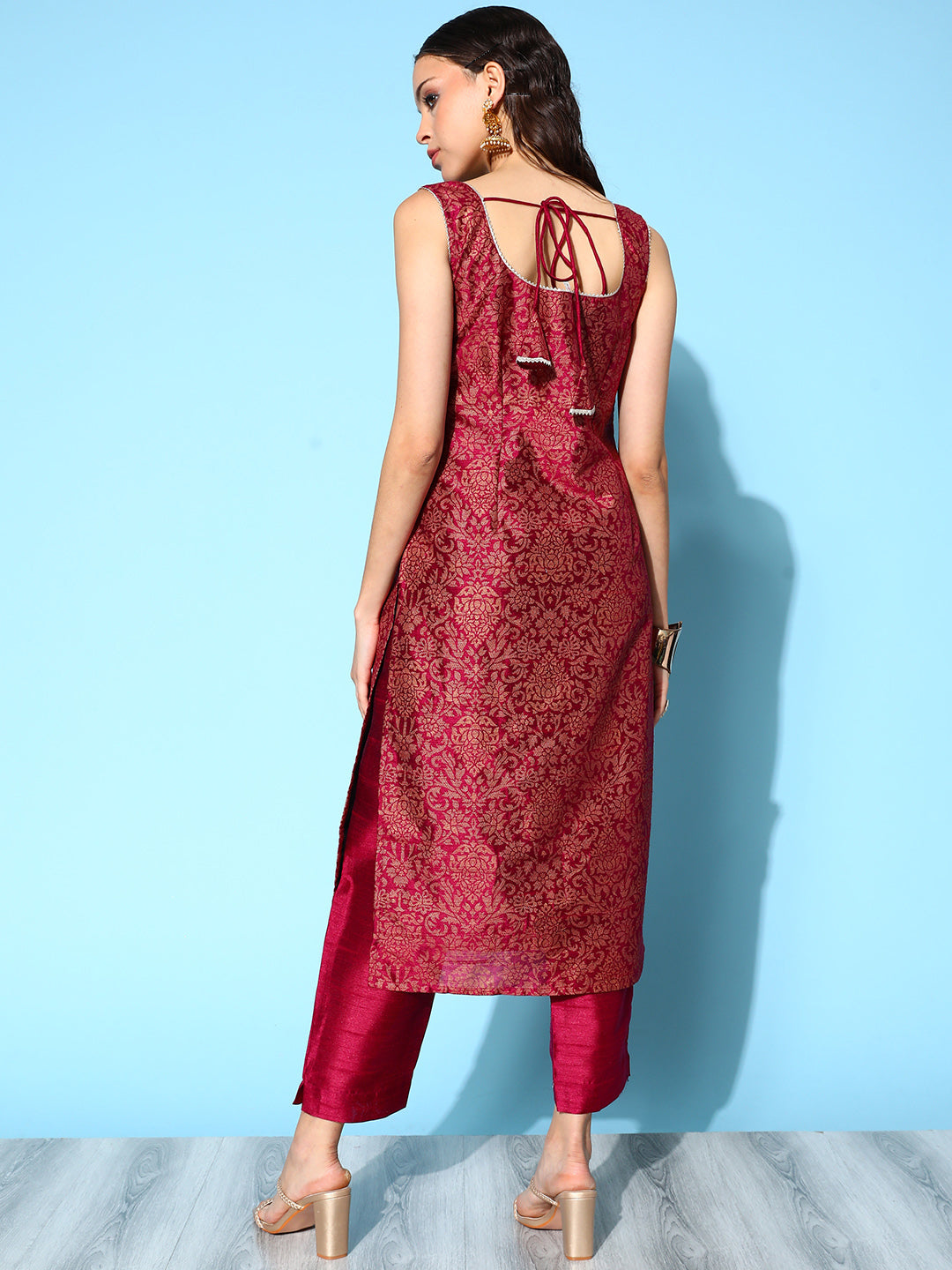 Burgundy Woven Design Sleeveless Kurta-AH