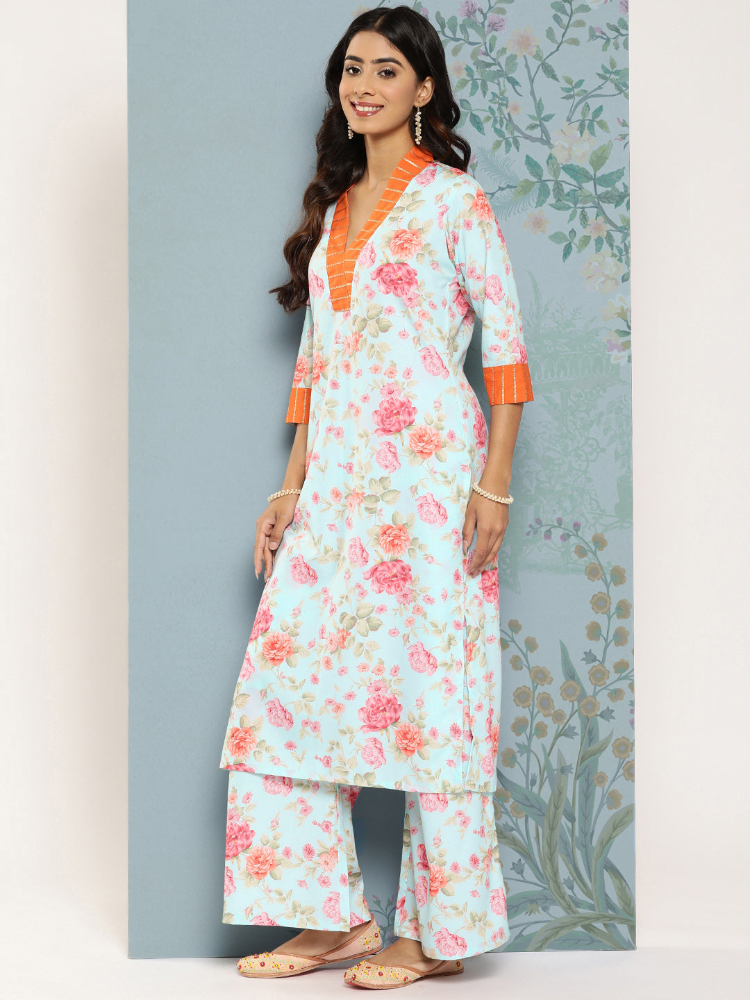 Ahalyaa Floral Printed Kurta With Palazzos