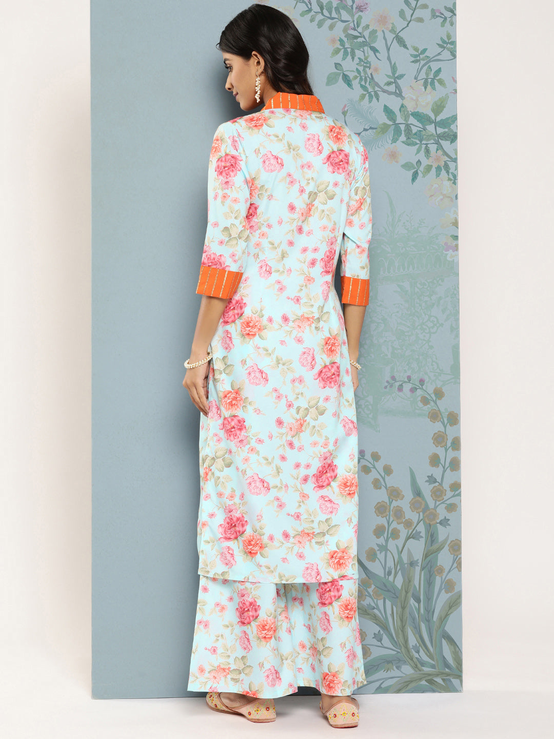 Ahalyaa Floral Printed Kurta With Palazzos