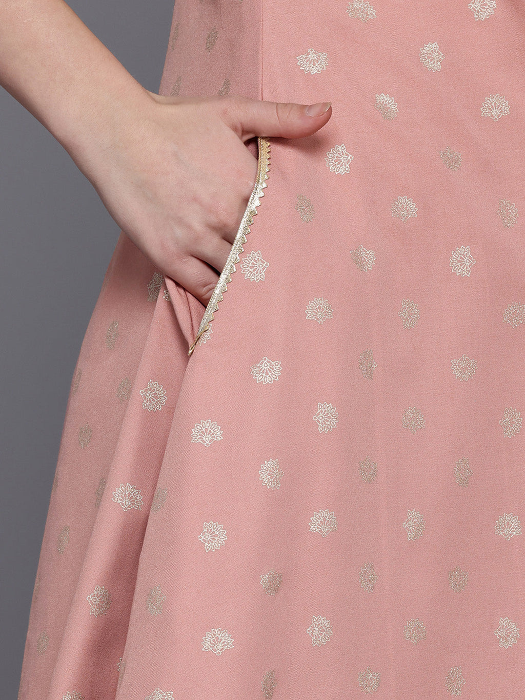 Women Ethnic Motifs Printed Zari Kurta with Palazzos-AH