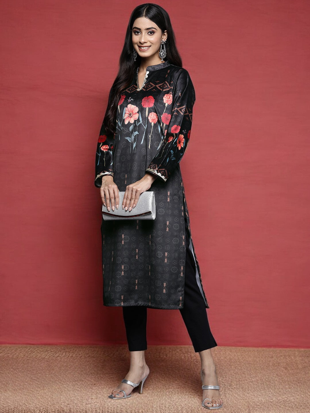 Ahalyaa Women Black & Red Floral Printed Gotta Patti Velvet Kurta