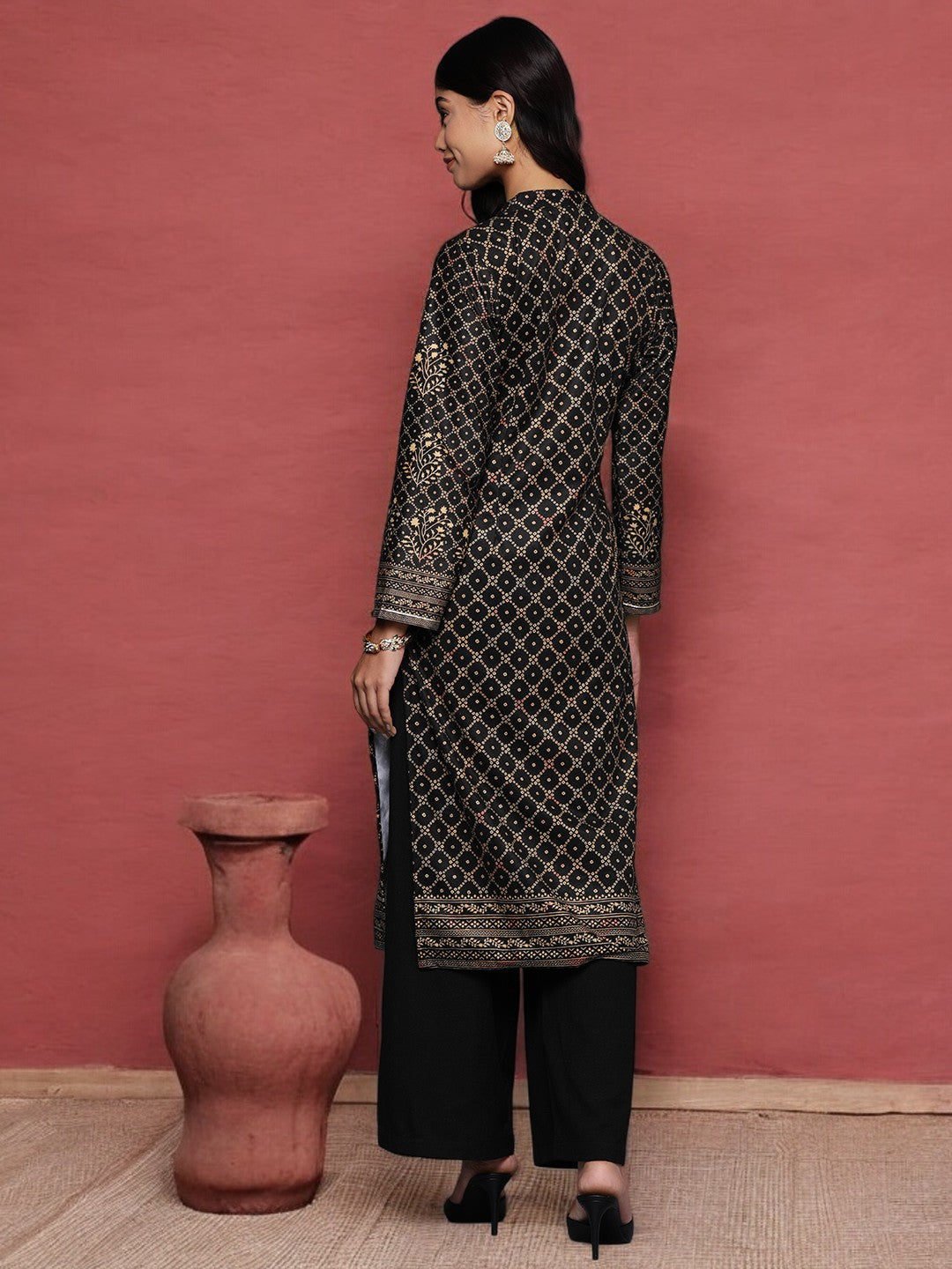 Black Bandhani Printed Gotta Patti Velvet Kurta