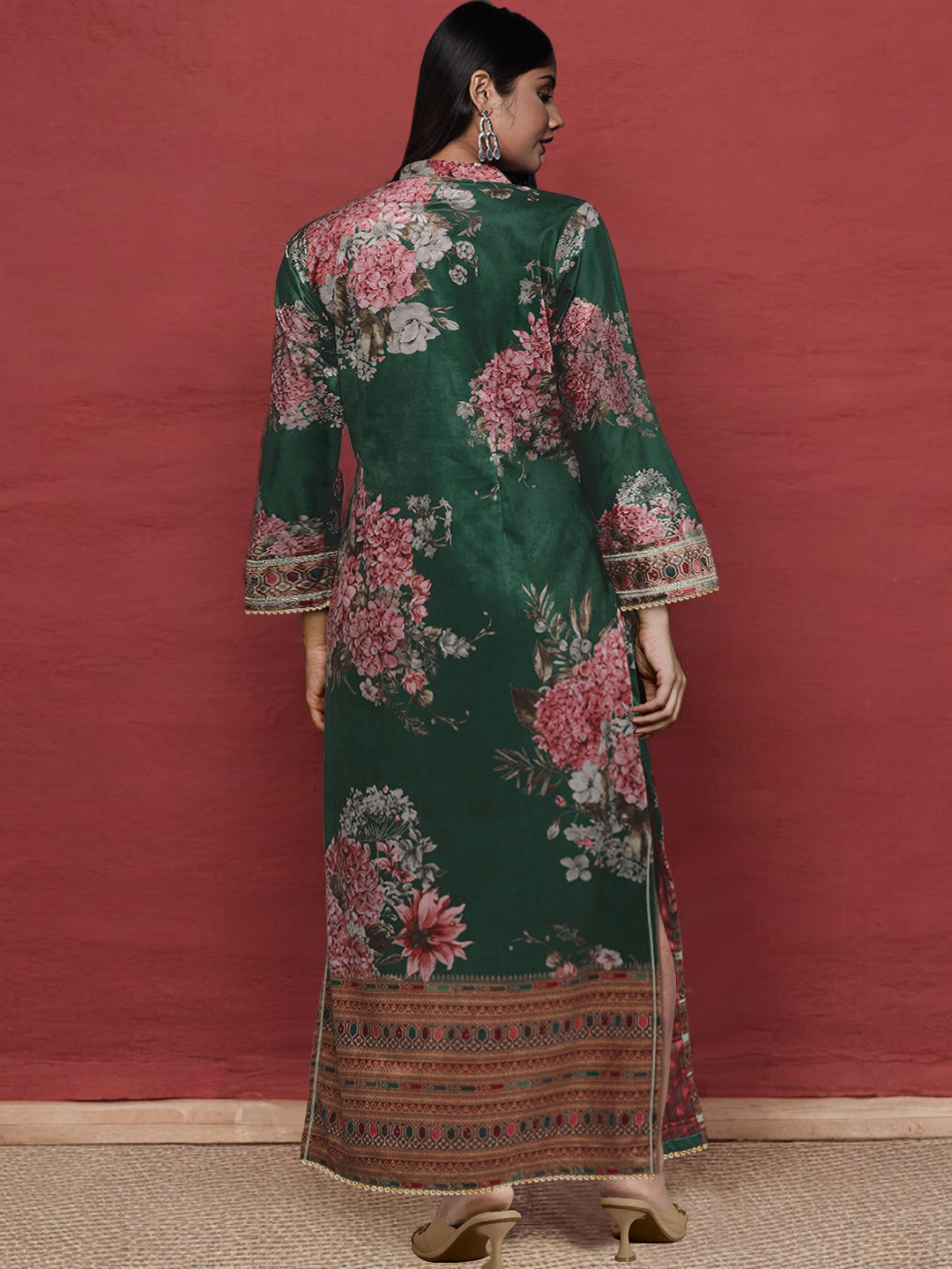 Floral Printed Mandarin Collar Sequinned Silk Kurta-AH