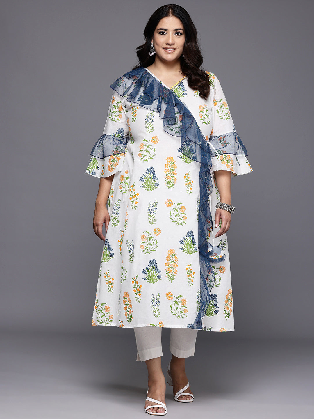 Plus Size Floral Printed Bell Sleeves Pure Cotton Kurta