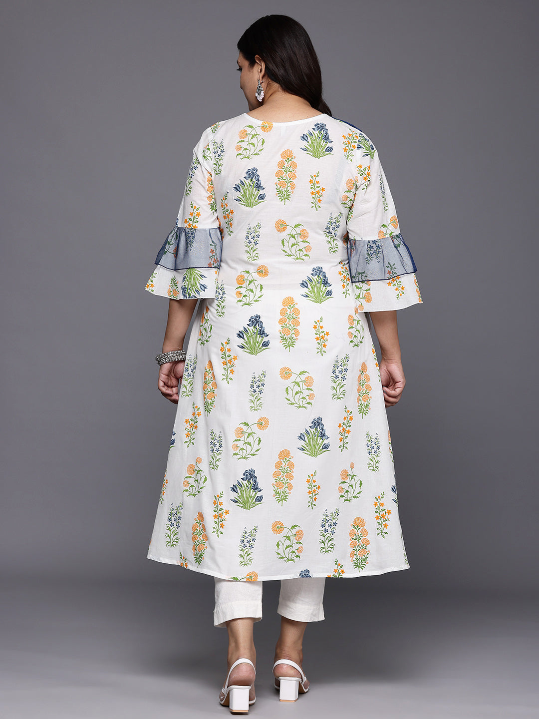 Plus Size Floral Printed Bell Sleeves Pure Cotton Kurta