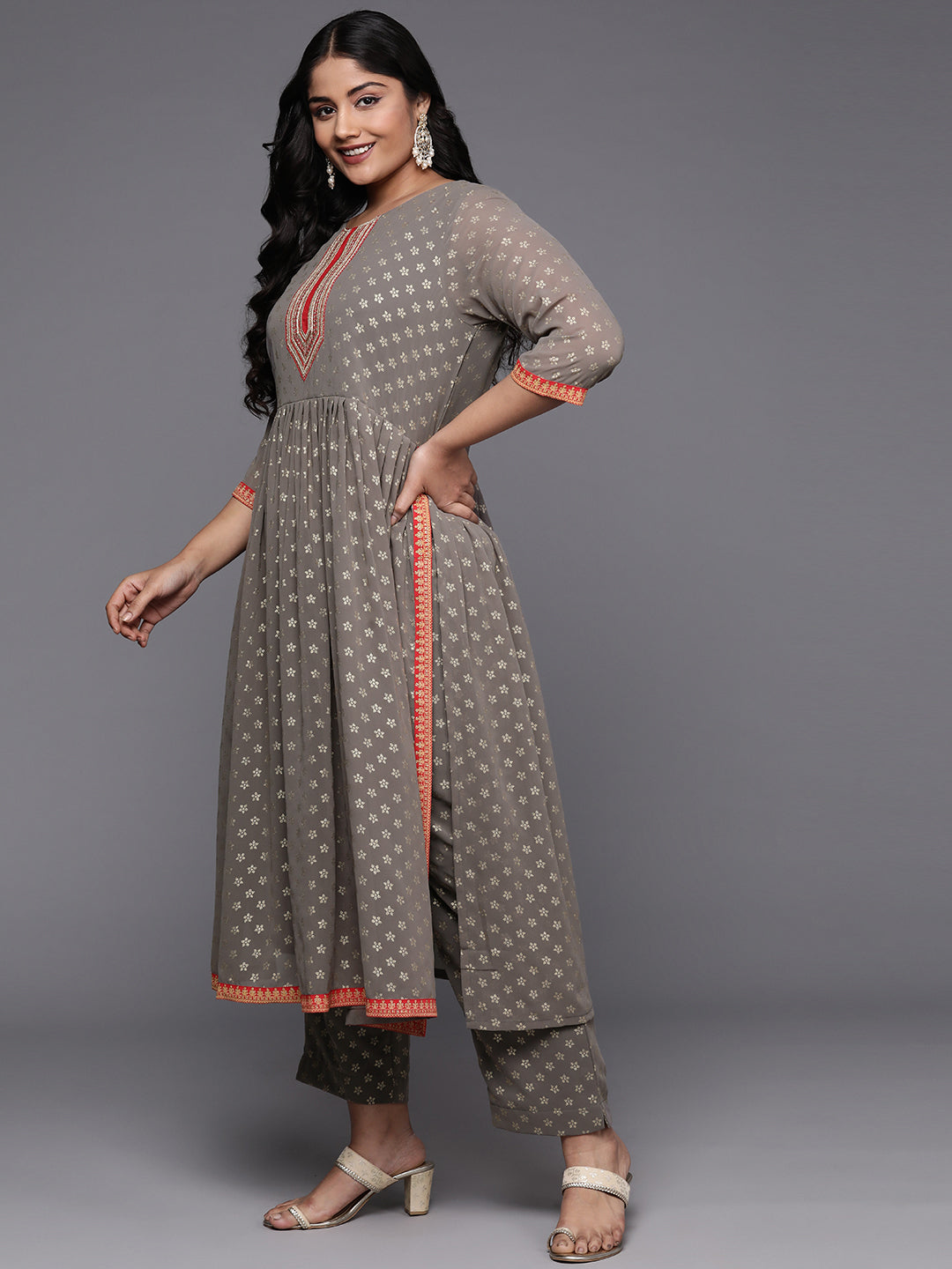 Plus Size Floral Printed High Slit Sequinned Kurta with Trousers