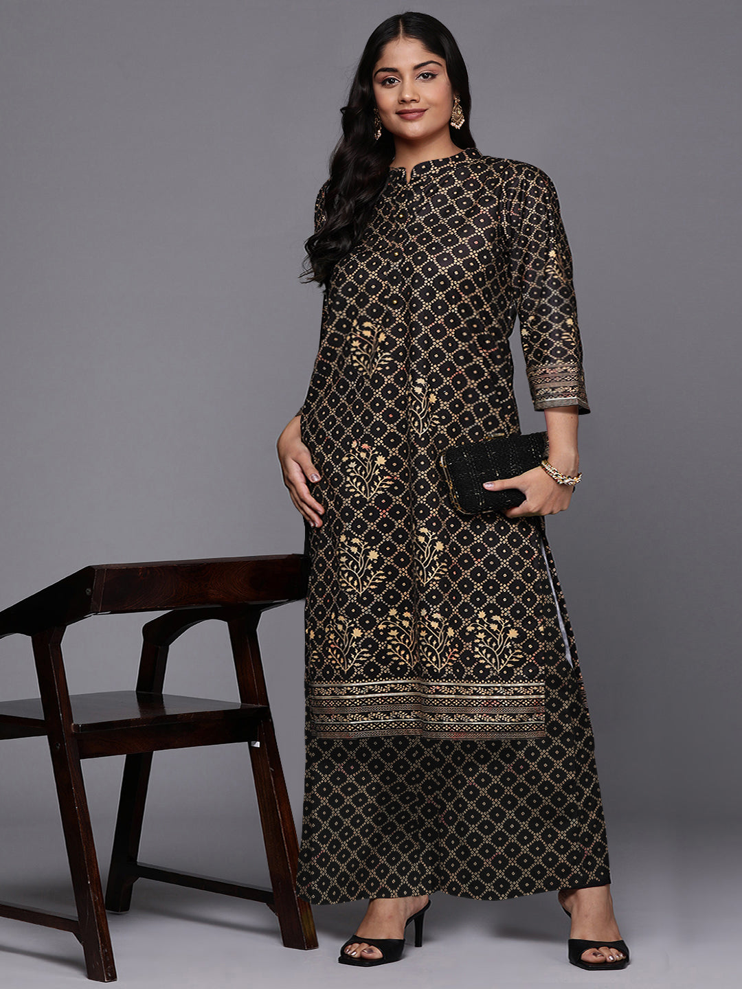 Women Bandhani Printed Regular Gotta Patti Velvet Kurta with Palazzos