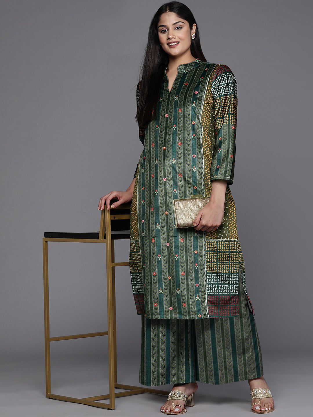 Women Printed Regular Gotta Patti Velvet Kurta with Palazzos