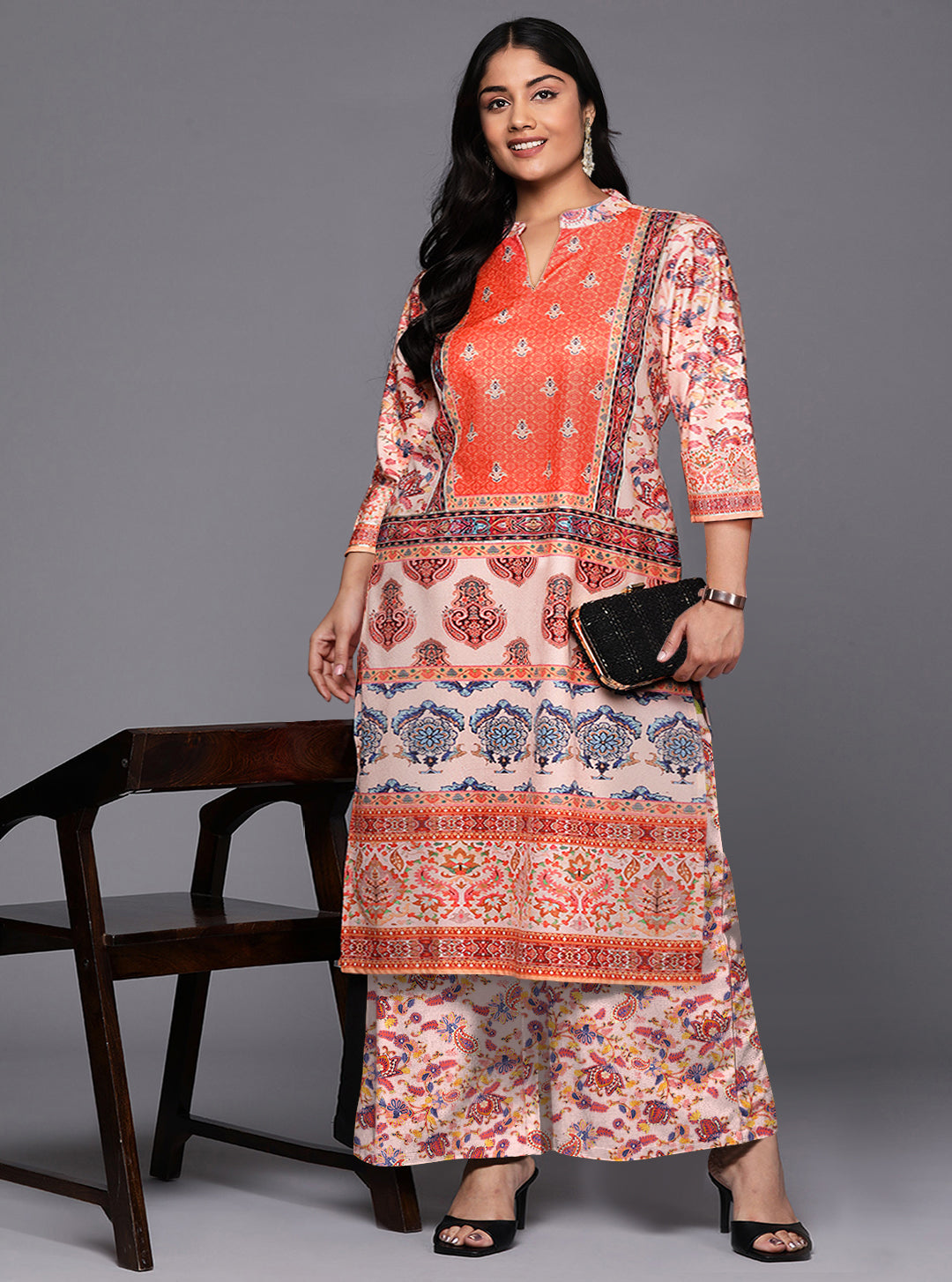 Women Floral Printed Regular Gotta Patti Velvet Kurta with Palazzos