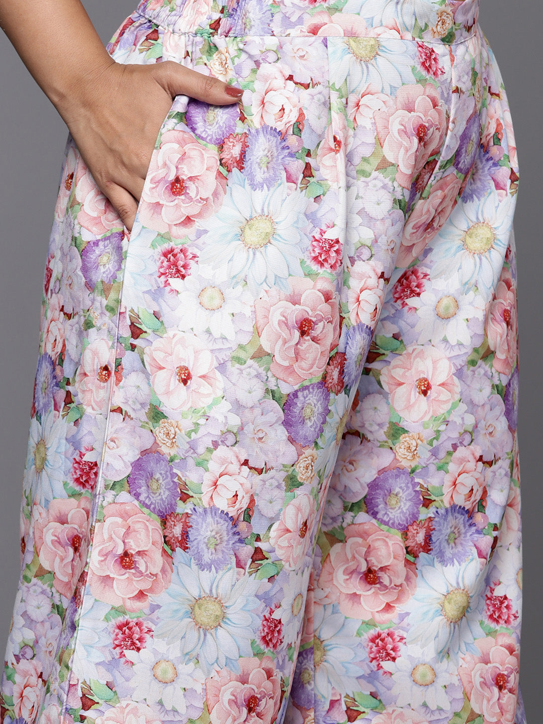 Women Floral Printed Regular Kurta with Palazzos