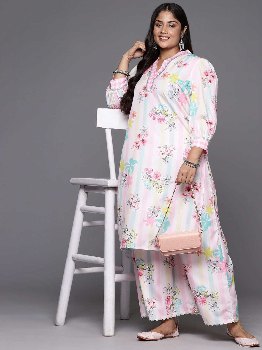 Women Floral Printed Regular Gotta Patti Kurta with Palazzos