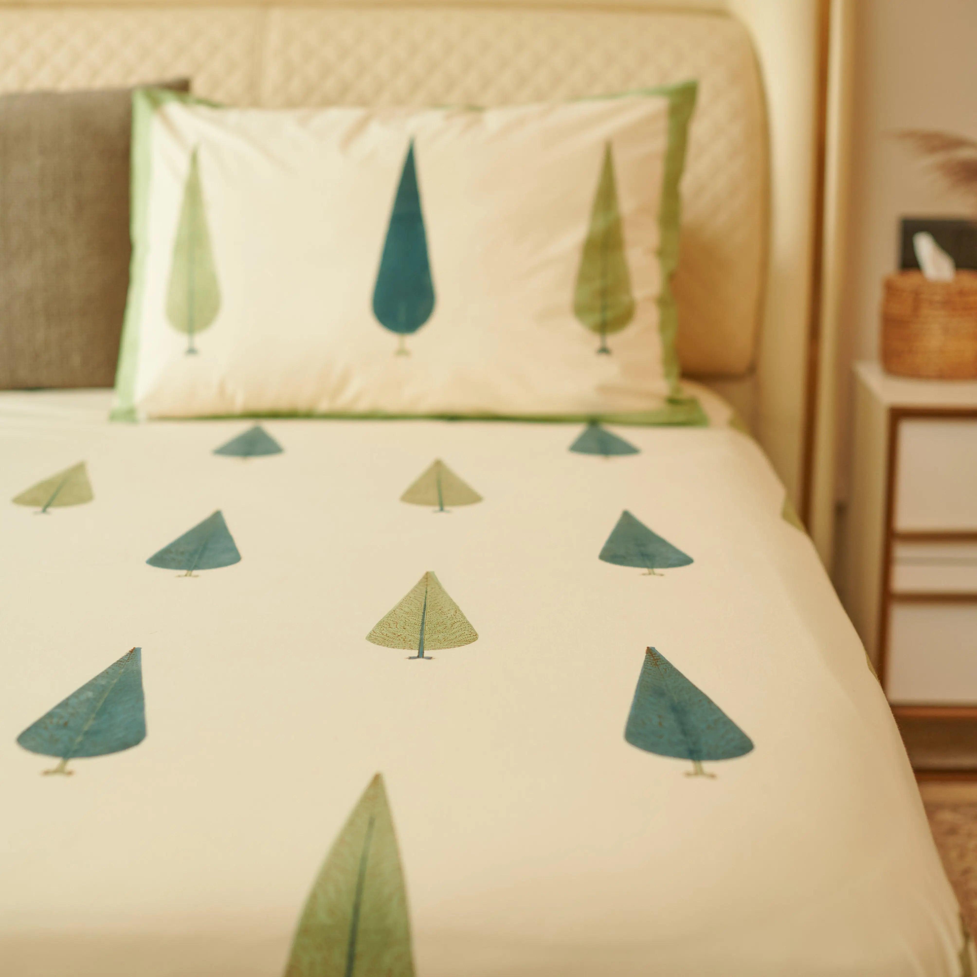 Warm Leaf Hand Block Printed Bedsheet Set (Double)