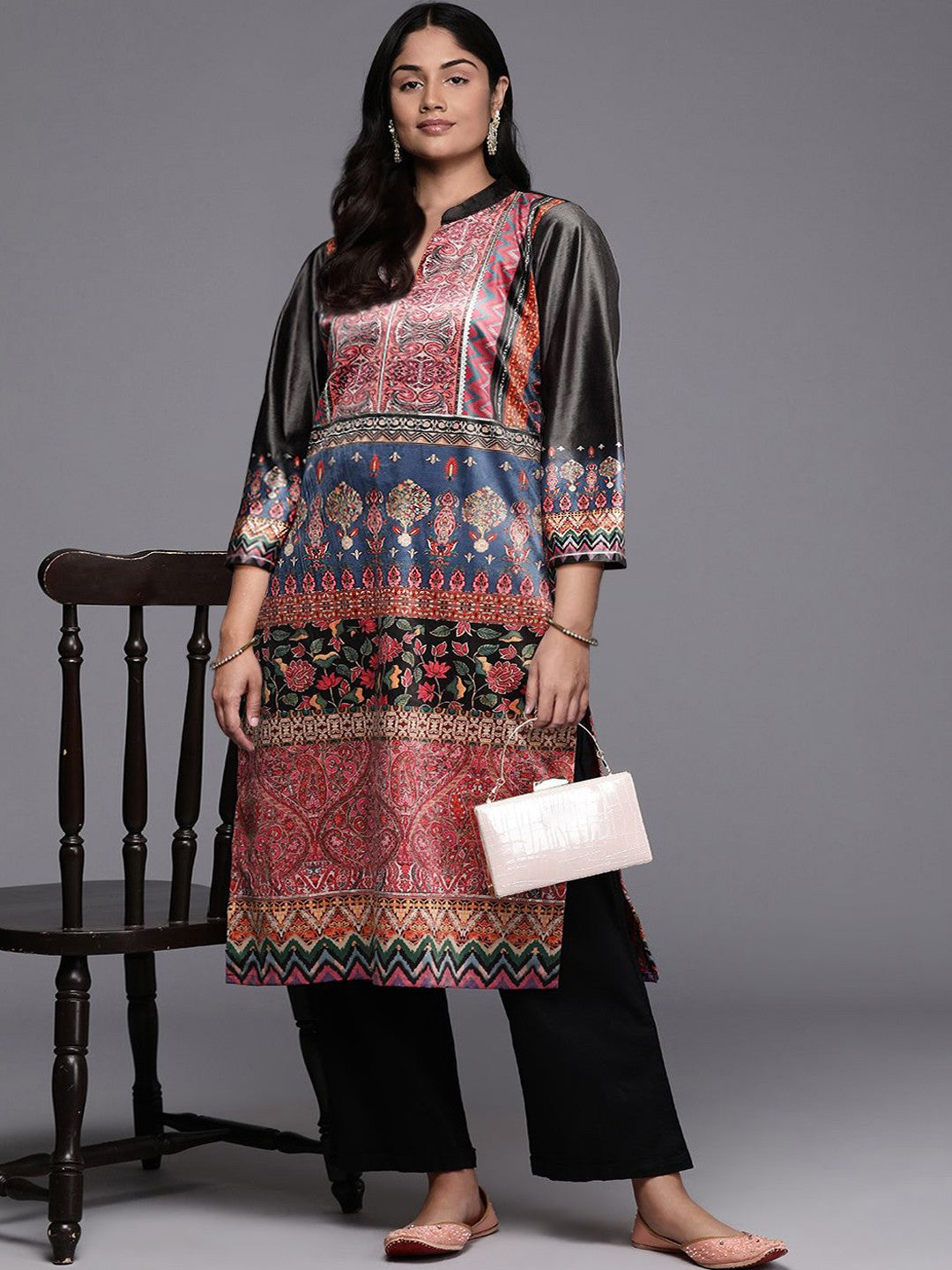 Women Ethnic Motifs Printed Gotta Patti Velvet Kurta