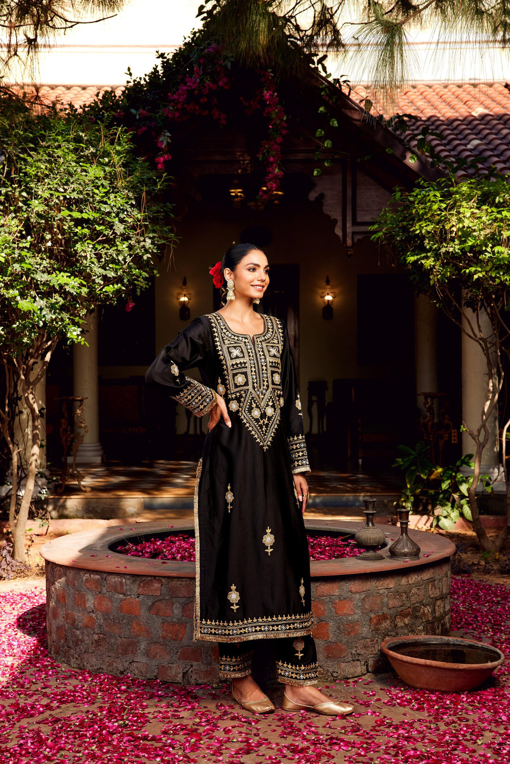 Black Inayat Kurta Set of 3- IT