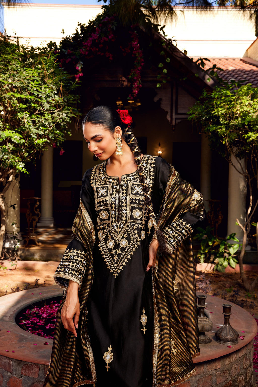Black Inayat Kurta Set of 3- IT