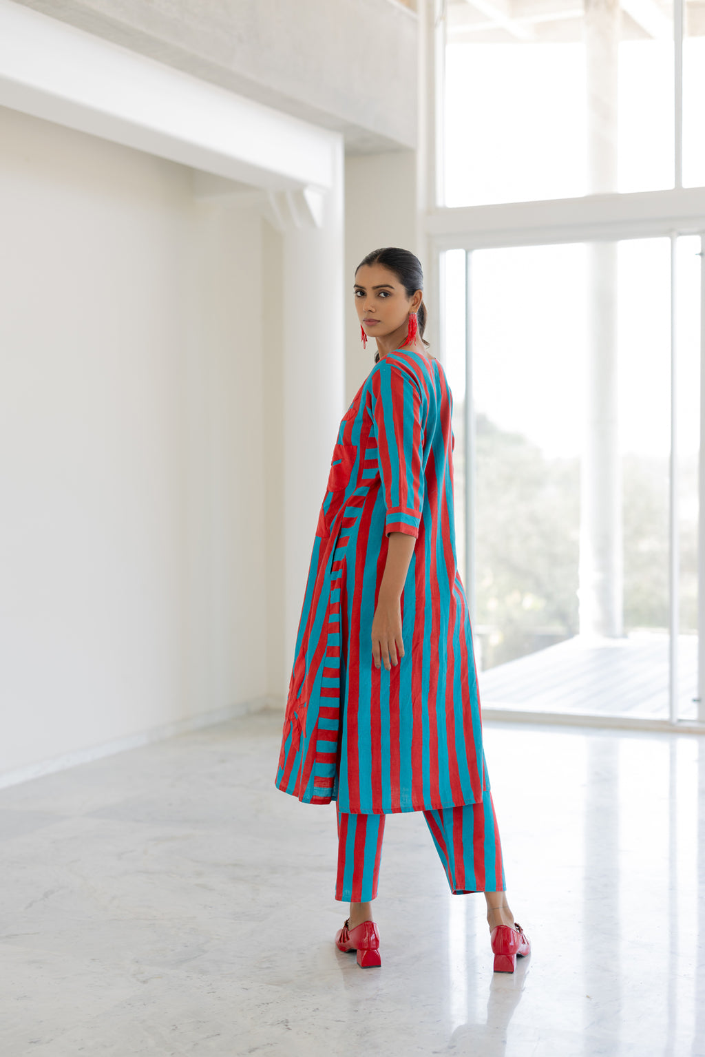 Sky Fire Striped Applique Kurta Set- SS