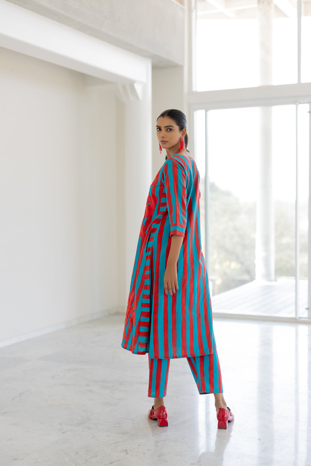 Sky Fire Striped Applique Kurta Set- SS