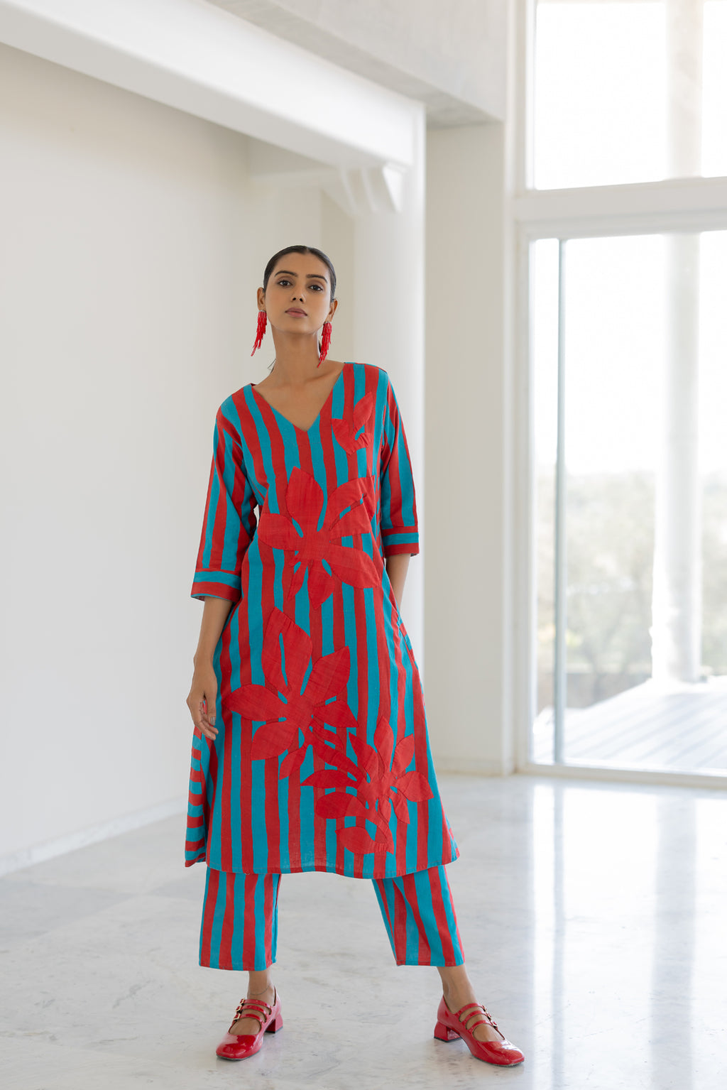 Sky Fire Striped Applique Kurta Set- SS