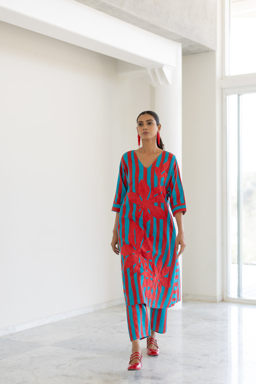 Sky Fire Striped Applique Kurta Set- SS