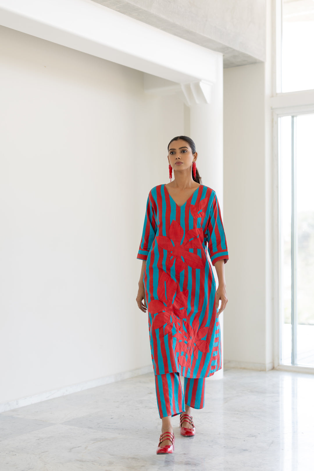 Sky Fire Striped Applique Kurta Set- SS