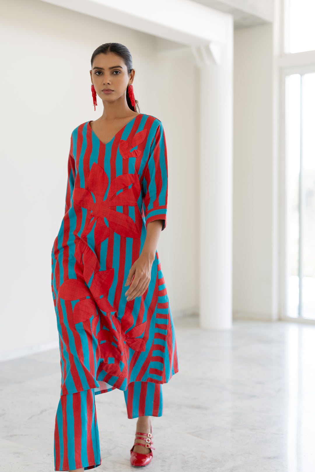Sky Fire Striped Applique Kurta Set- SS
