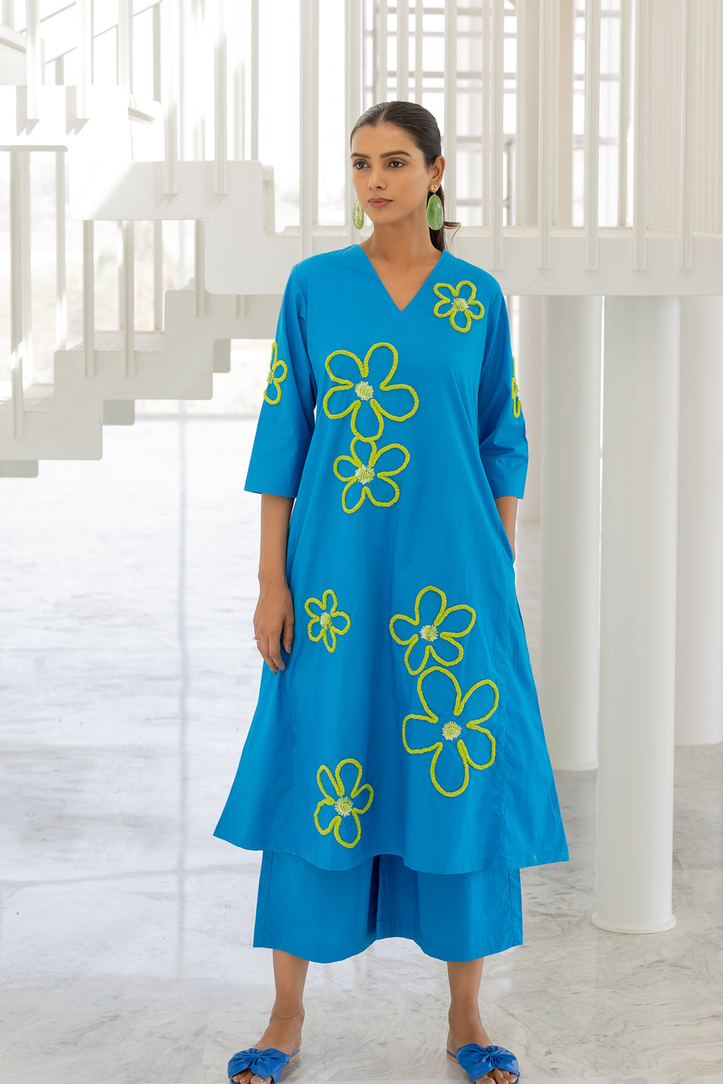 Seafoam Floral Embroidery Kurta Set- SS