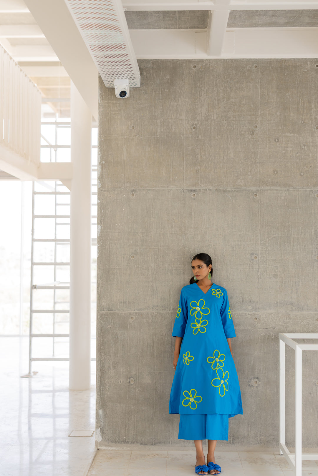 Seafoam Floral Embroidery Kurta Set- SS