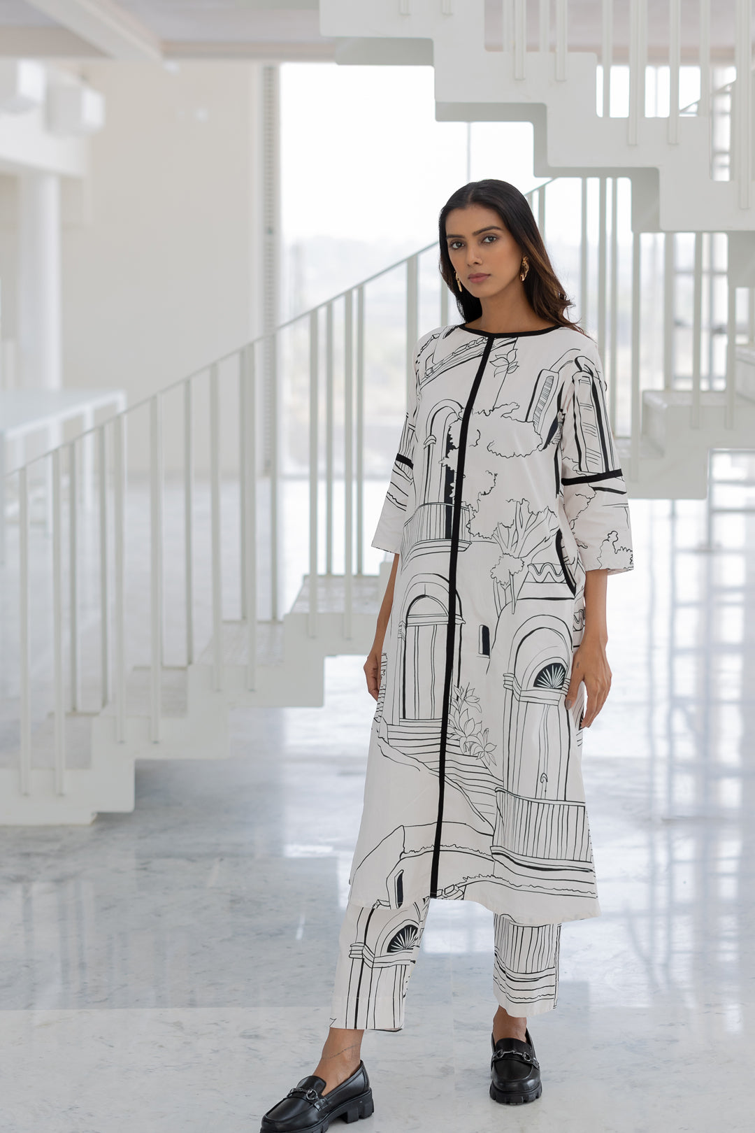 Arches and Avenues Kurta Set- SS
