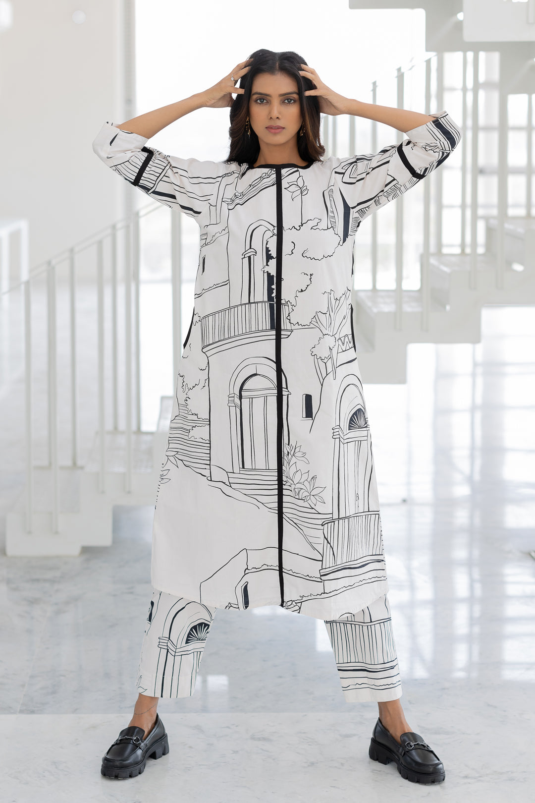 Arches and Avenues Kurta Set- SS