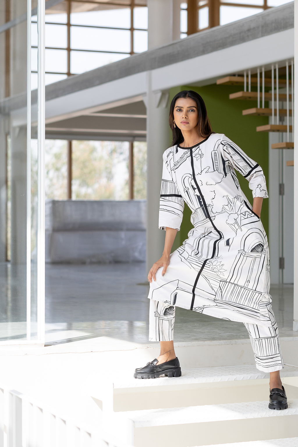 Arches and Avenues Kurta Set- SS
