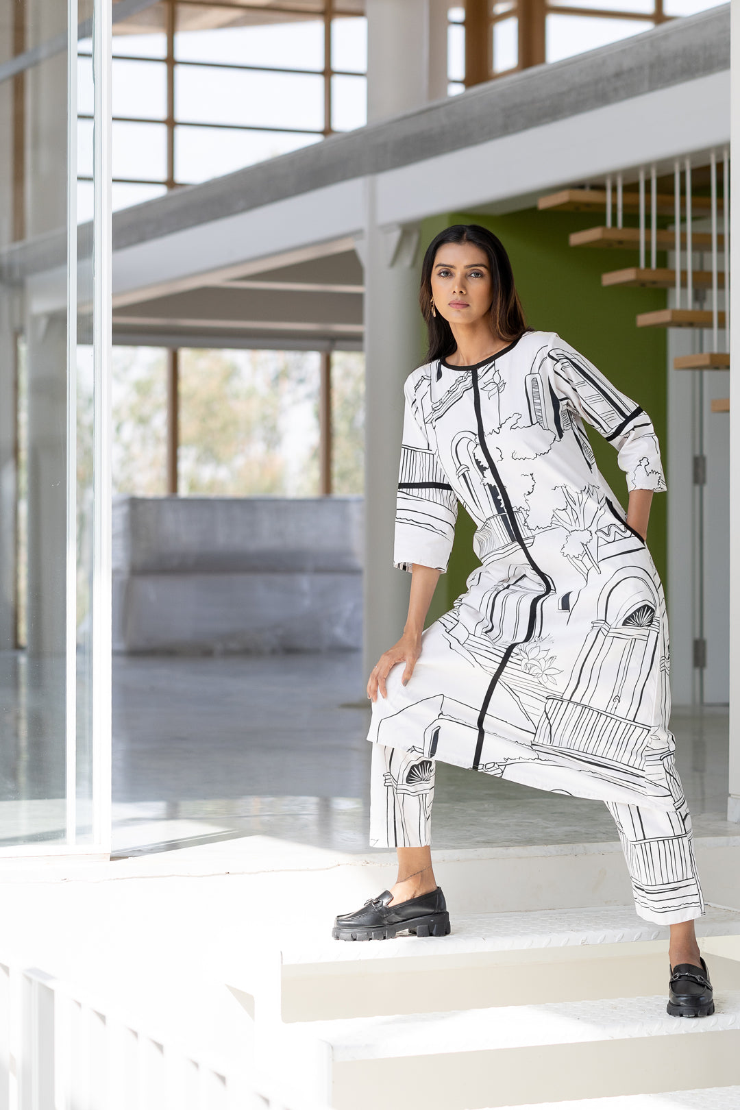 Arches and Avenues Kurta Set- SS