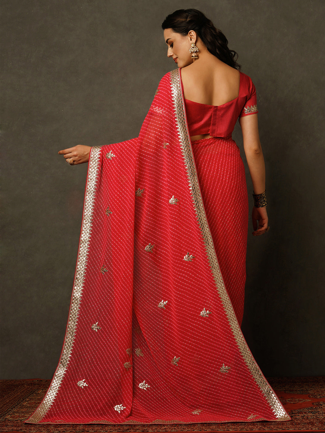 Georgette Pink Embellished Celebrity Saree With Blouse