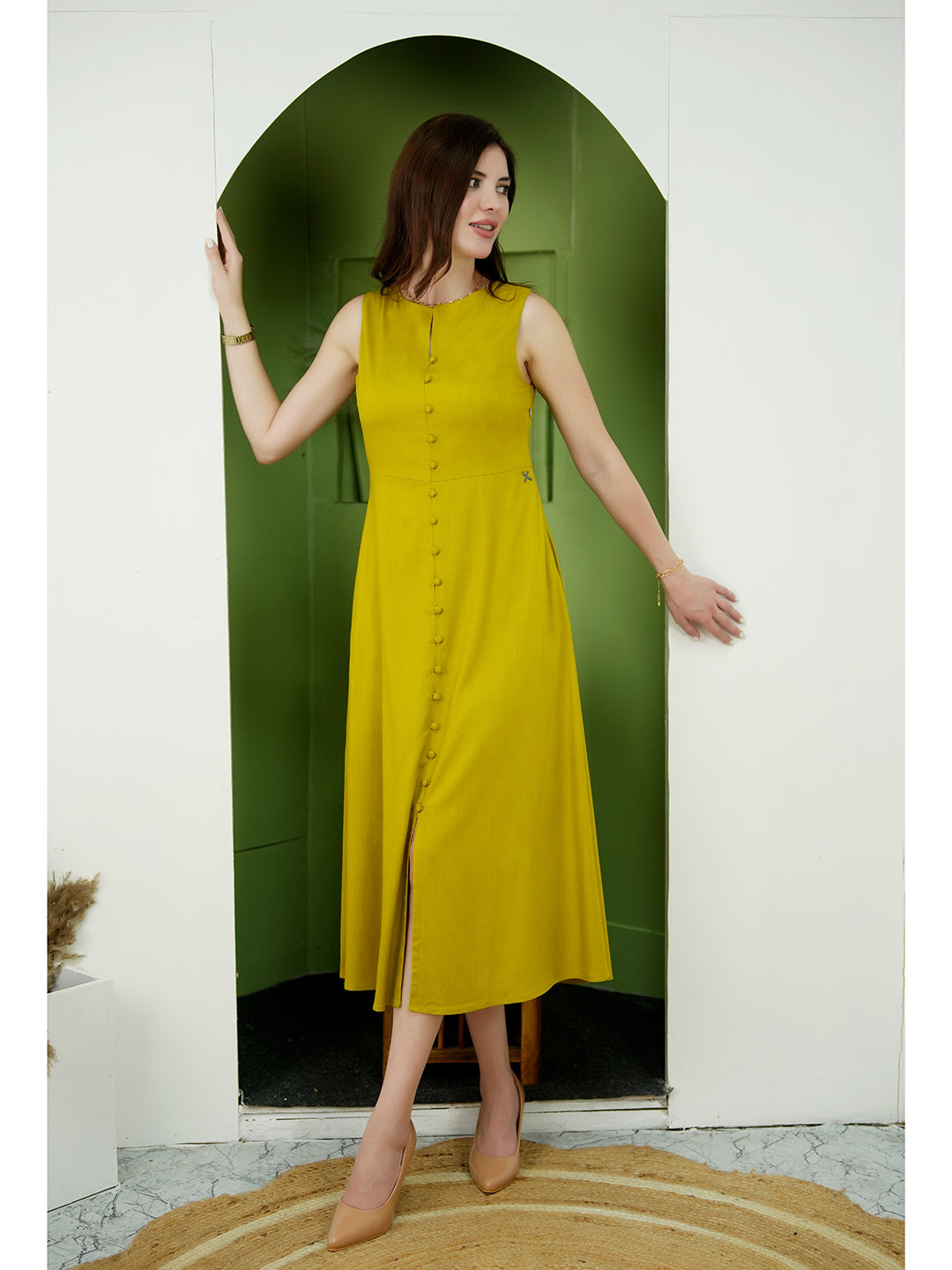 Exude Glowing Front Button Dress With Pockets