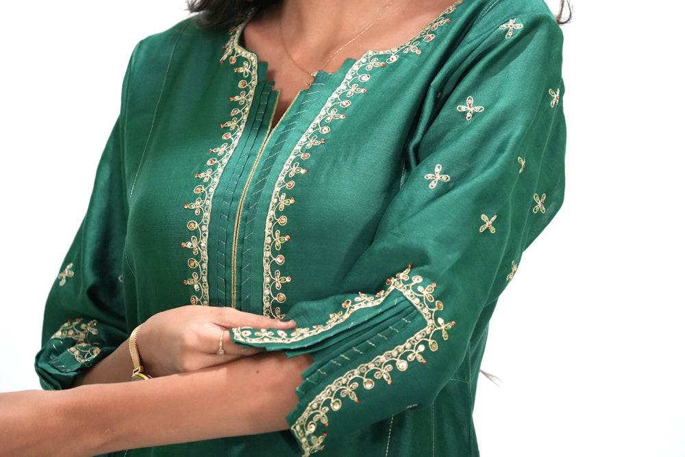 Green Chanderi Golden Embroidered Suit Set-Set of 3