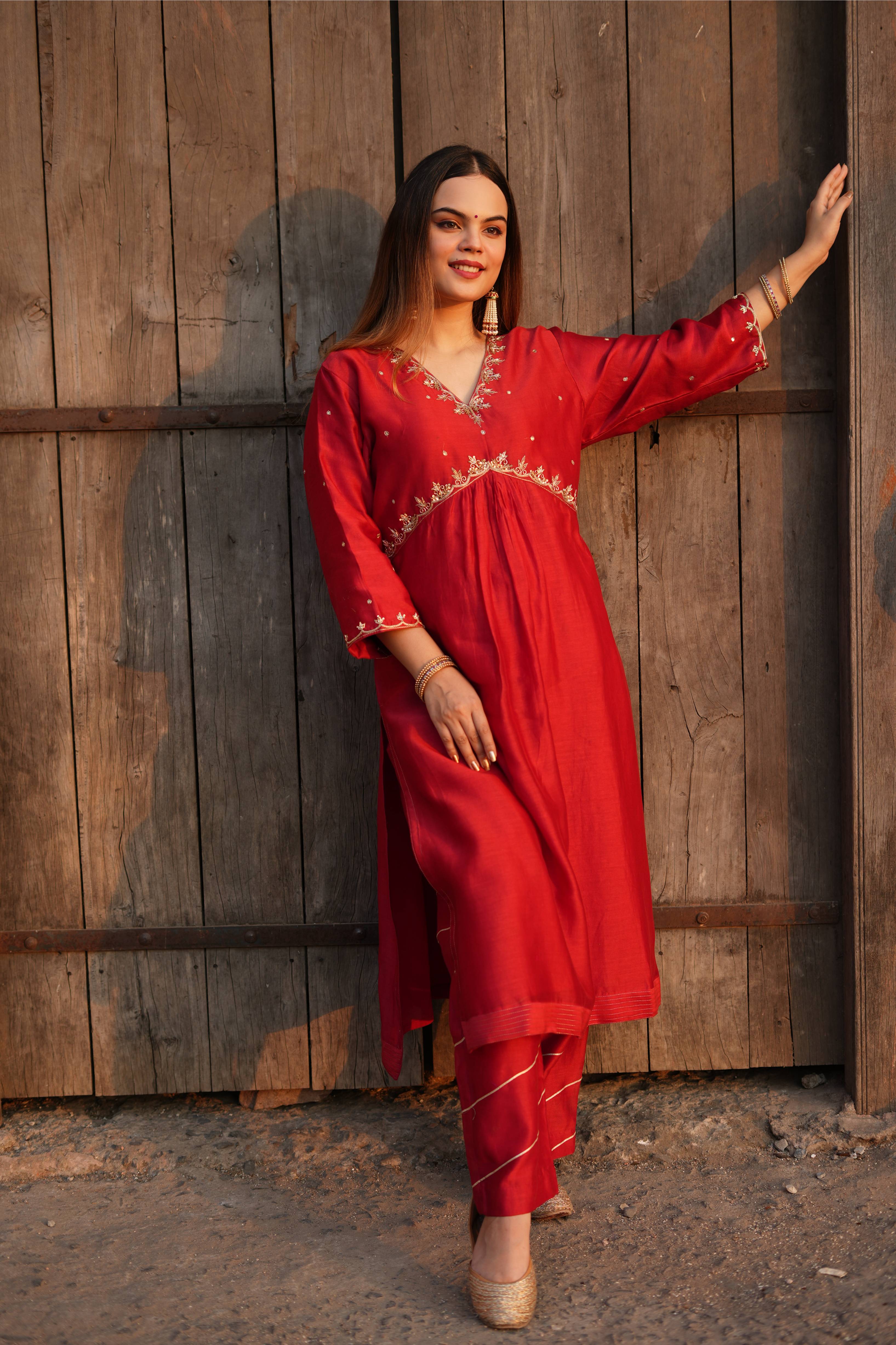 Red Chanderi Golden Embroidered Suit Set