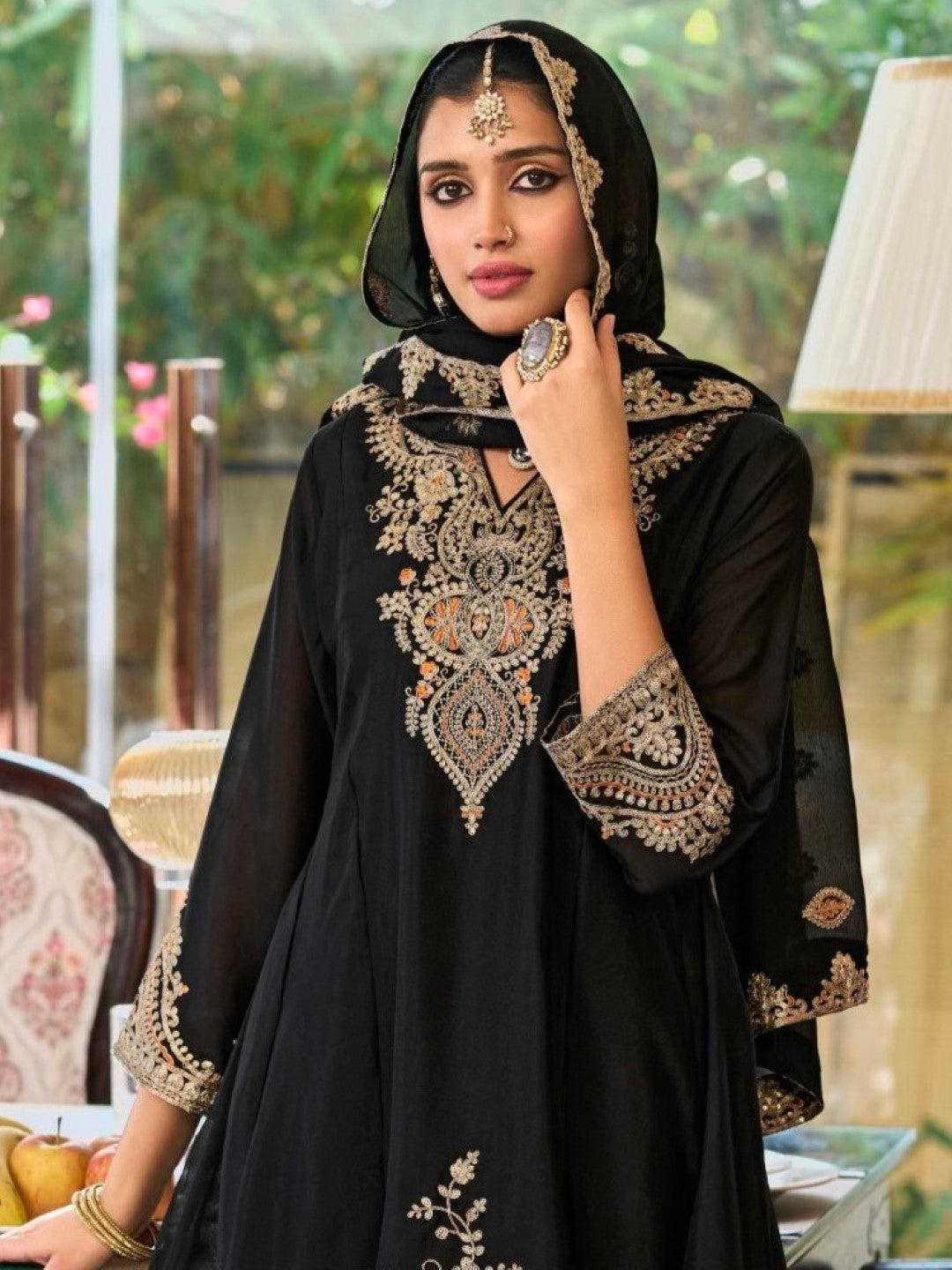 Roshandan Onyx Full work gharara set