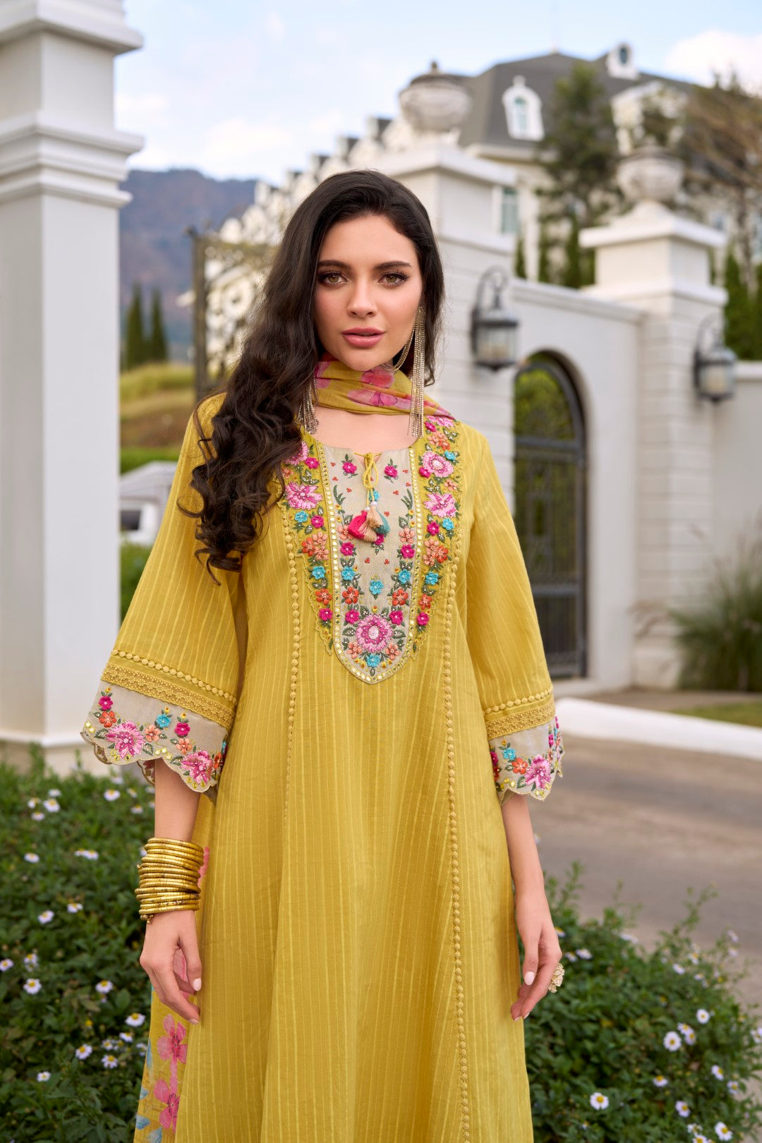 Akya Amber Embroidery Suit Set-AL