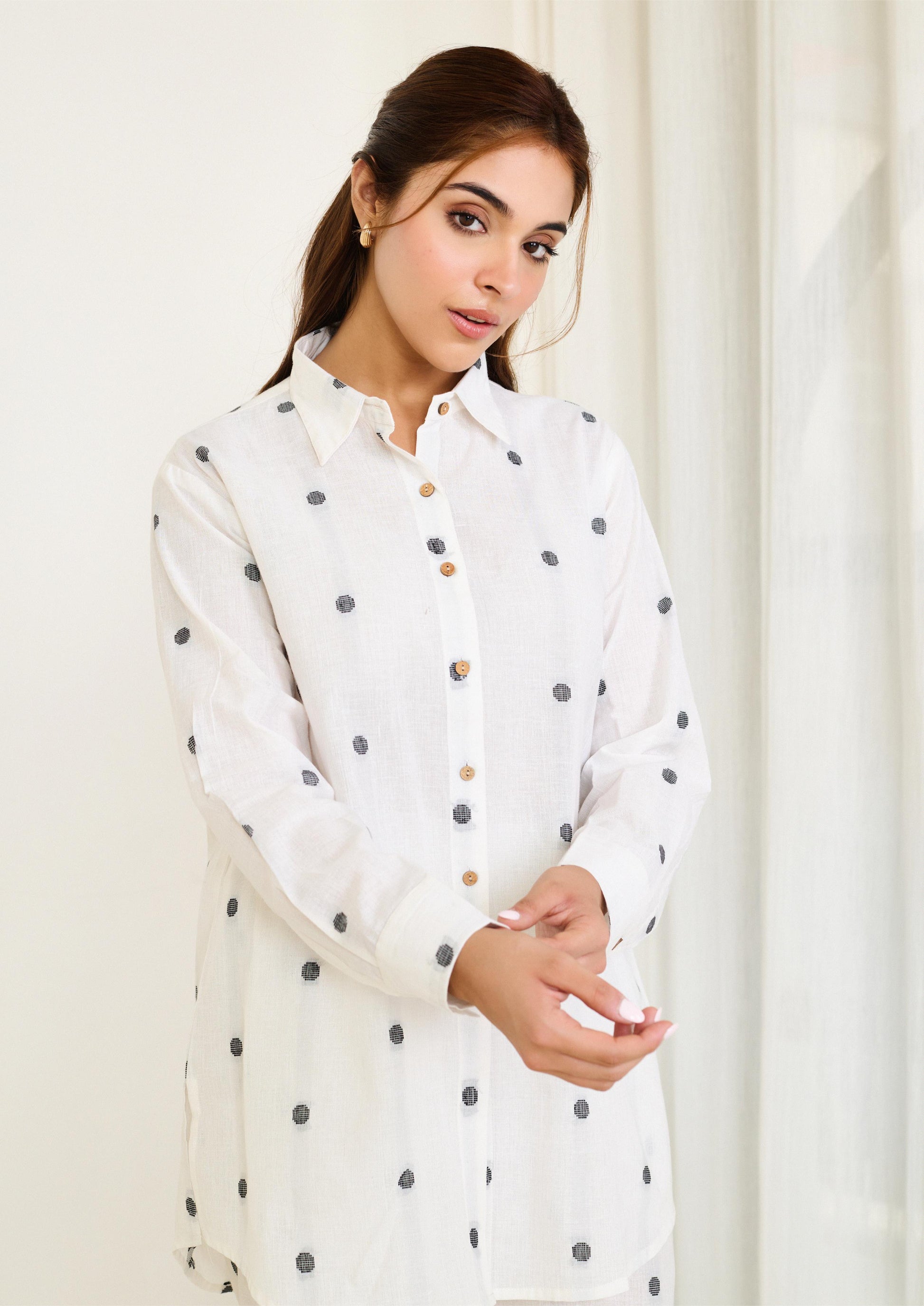 Saadgi White Kurta Set with Solid Pant - Set of 2-FL