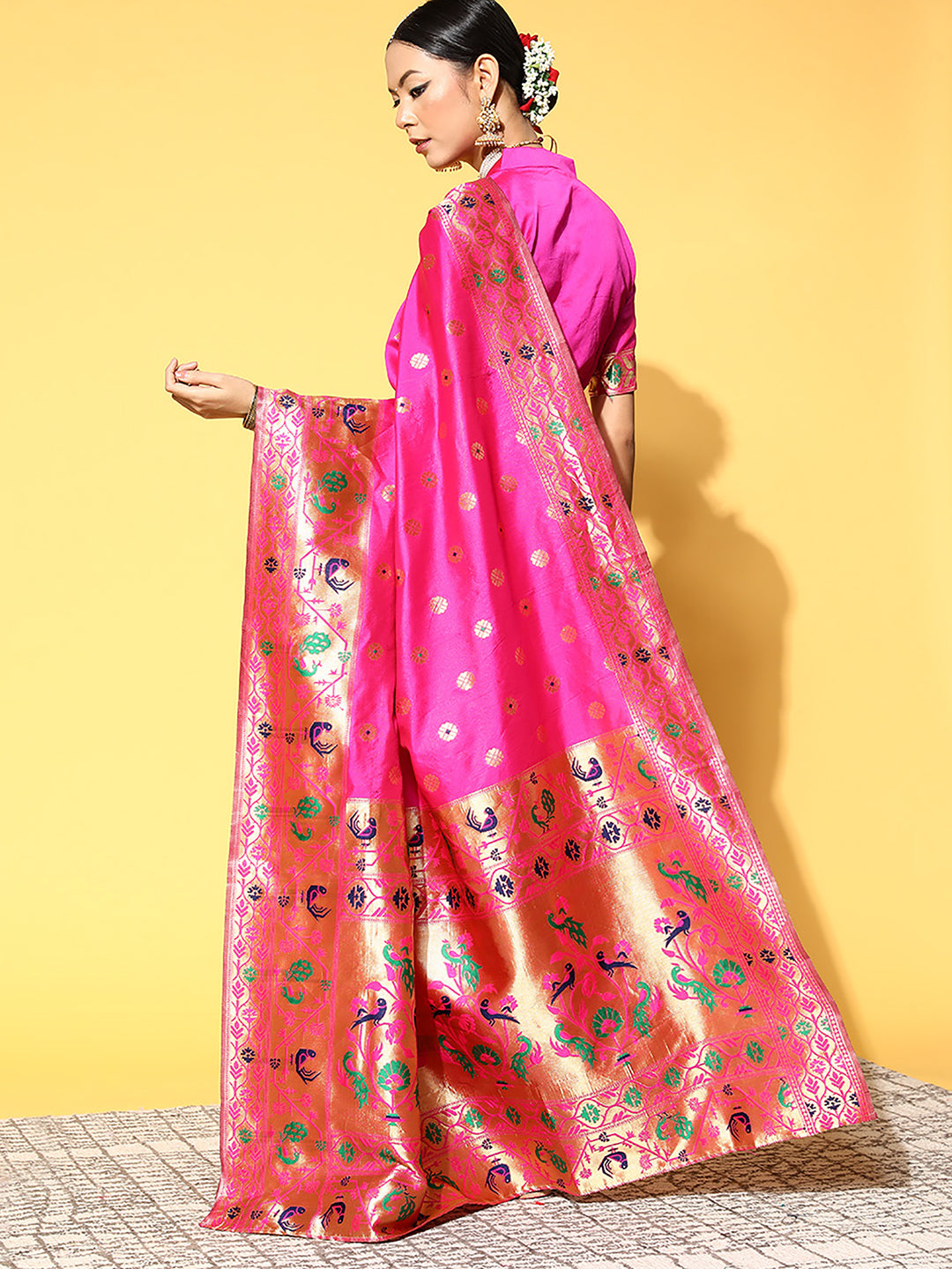 Silk Blend Pink Woven Design Celebrity Saree With Blouse