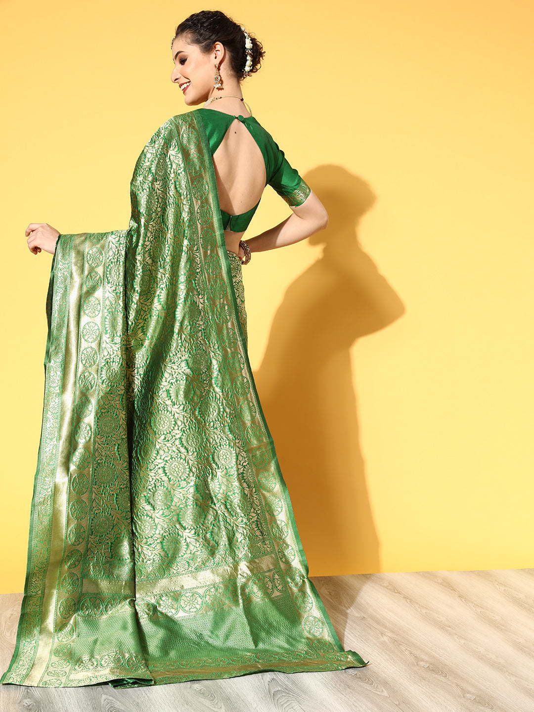 Silk Blend Green Woven Design Celebrity Saree With Blouse