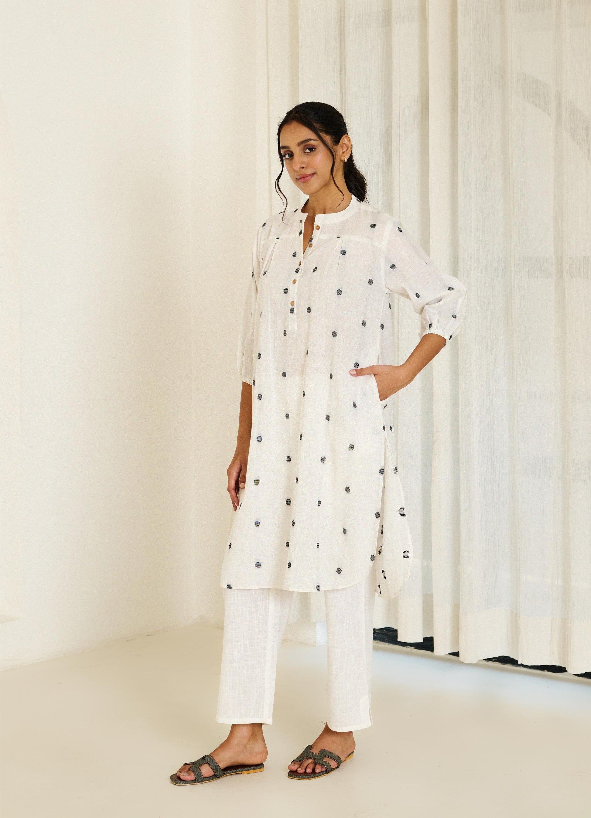 Saadgi White Kurta Set with Solid Pant - Set of 2-FL