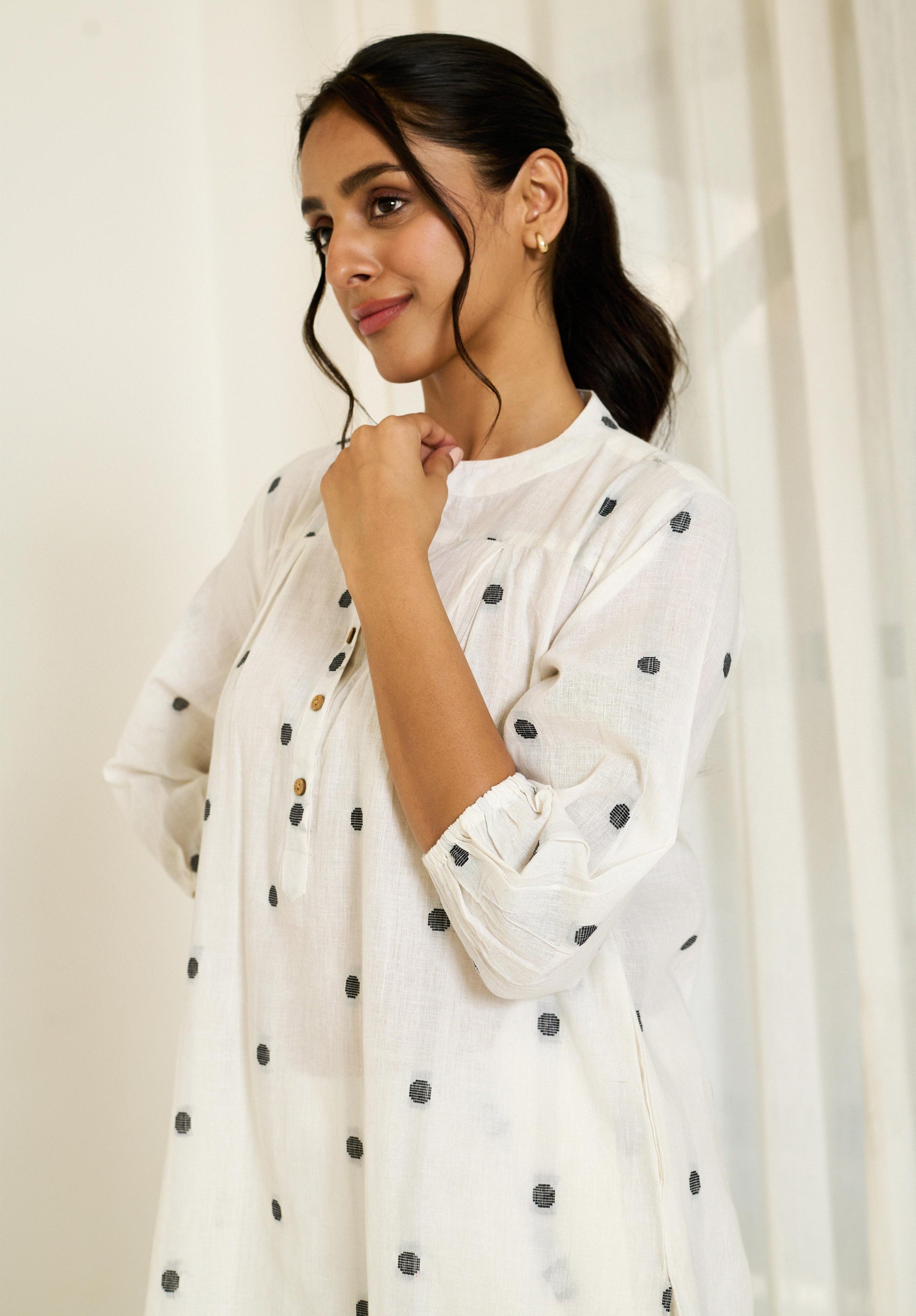Saadgi White Kurta Set with Solid Pant - Set of 2-FL