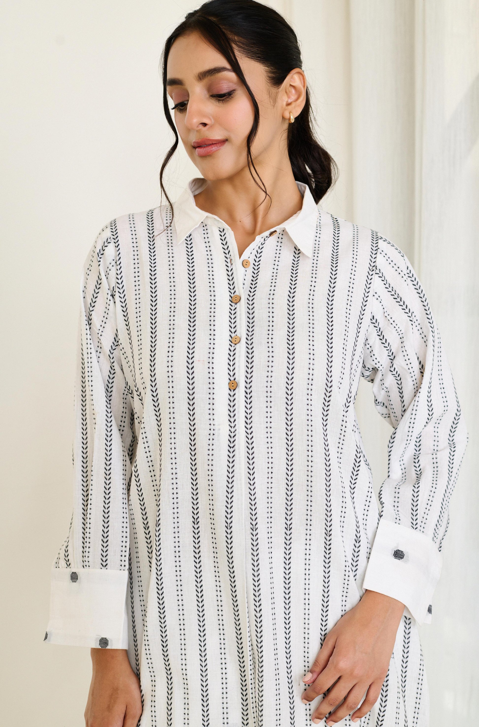 Saadgi White Kurta Set - Set of 2-FL