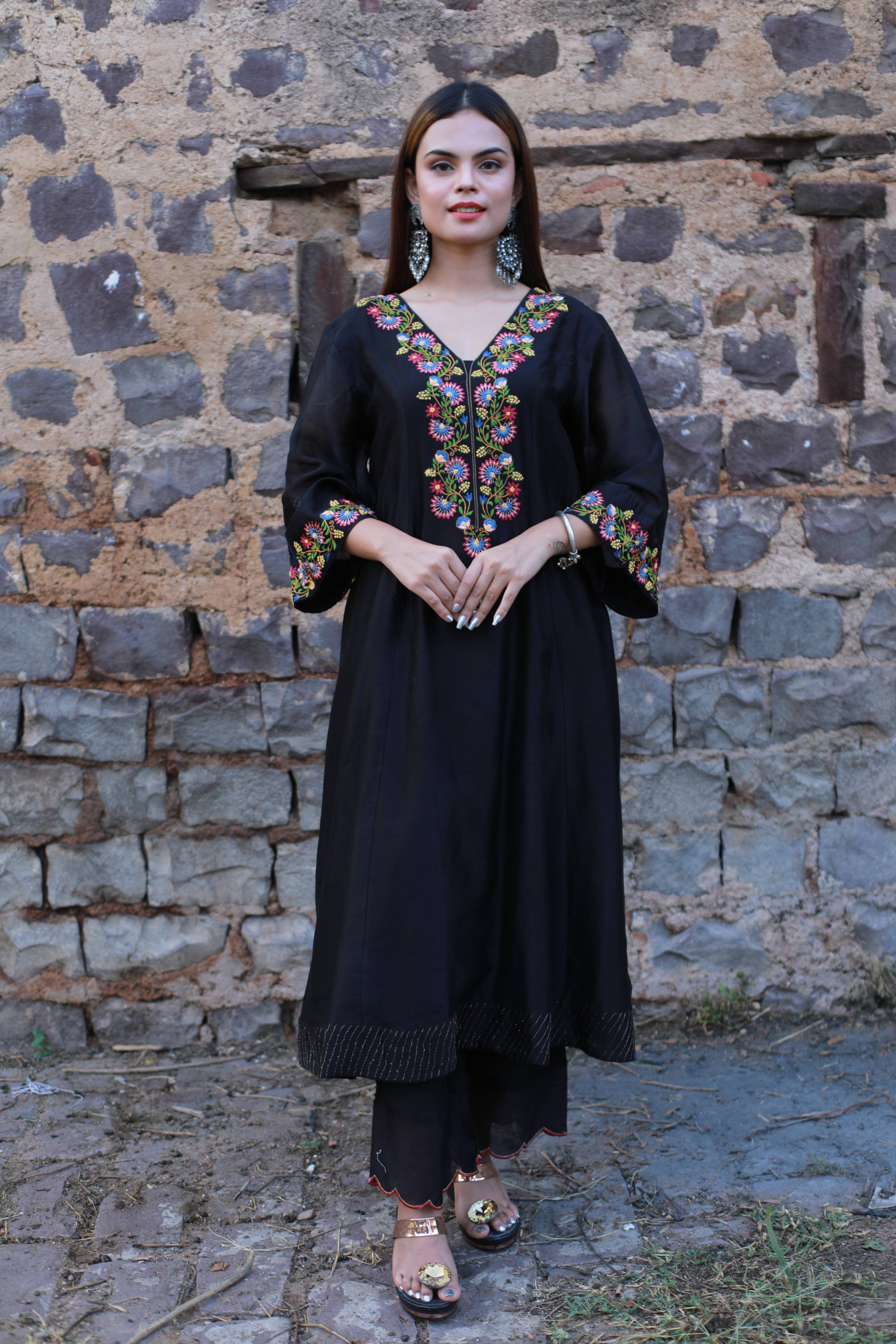 Black Silk Floral Embroidered Chanderi Suit Set