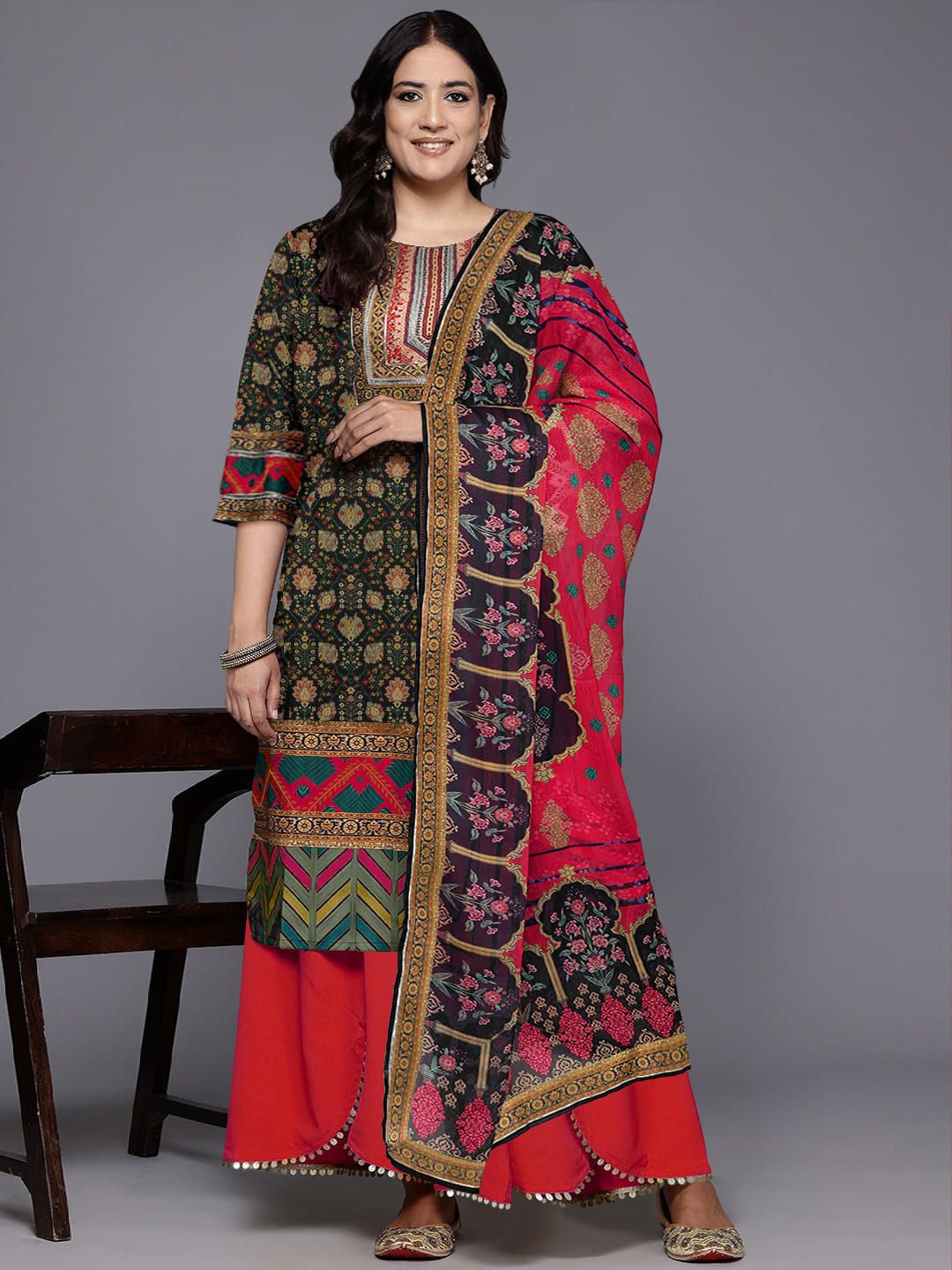 Floral Printed Round Neck Straight Kurta With Palazzos & Dupatta