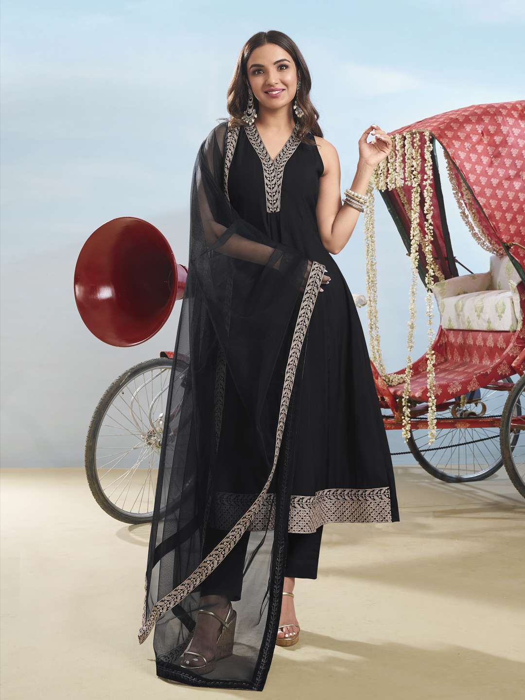 Women Floral Yoke Design Regular Kurta with Trousers & With Dupatta