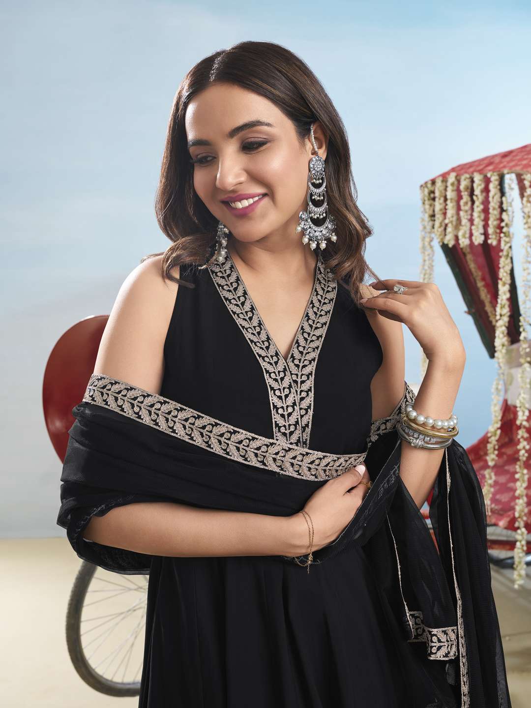 Women Floral Yoke Design Regular Kurta with Trousers & With Dupatta