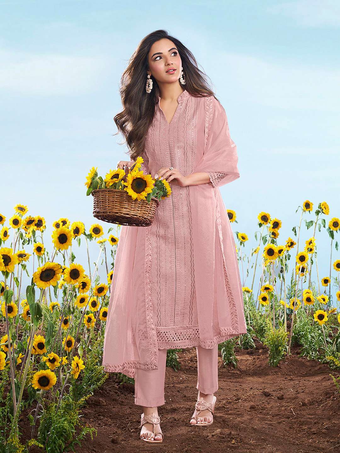 Women Ethnic Motifs Embroidered Chikankari Kurta Set With Dupatta